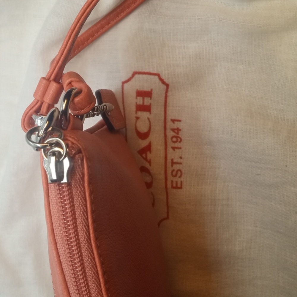 COACH WRISTLET SET - Picture 10 of 11